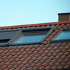 Zwillingsdachfenster und Einzeldachfenster